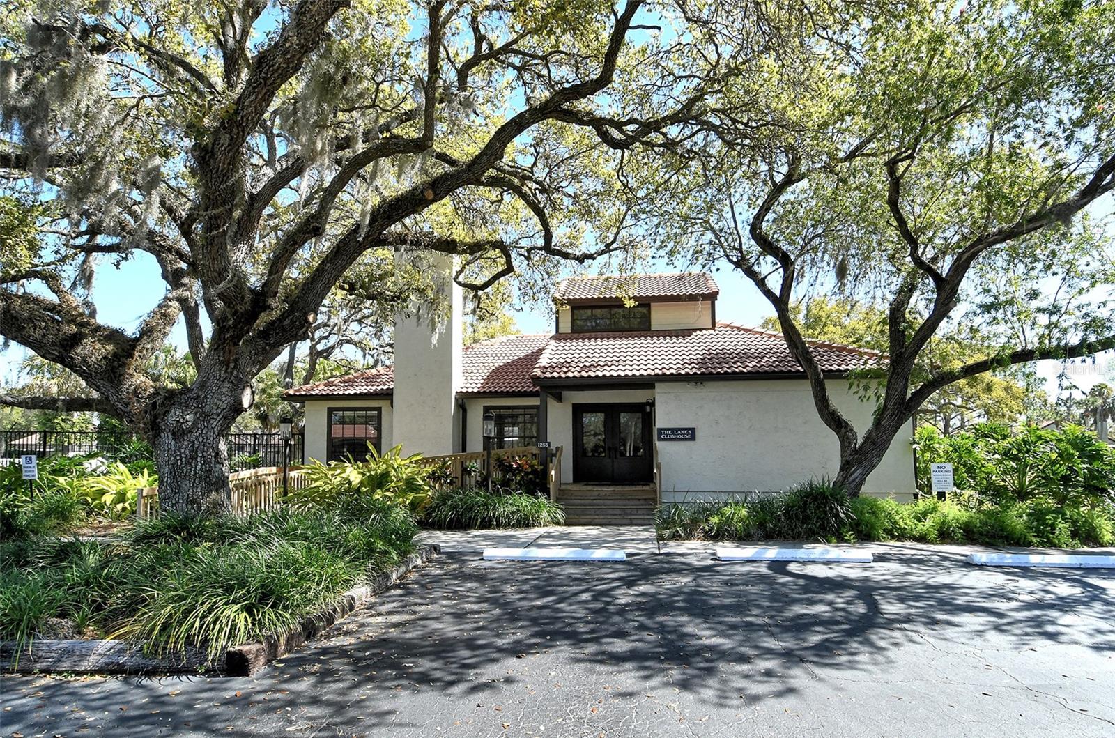 Image 42 of 44 For 1529 Oak Way