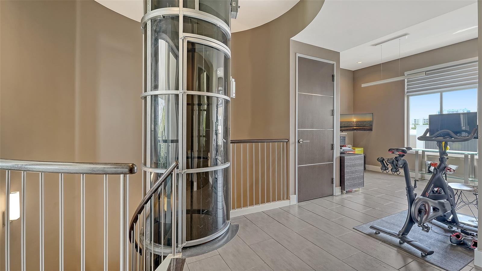 Image 30 of 70 For 213 Cosmopolitan Court