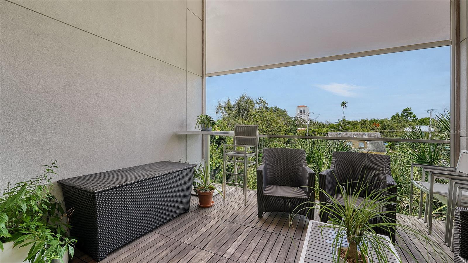 Image 41 of 70 For 213 Cosmopolitan Court