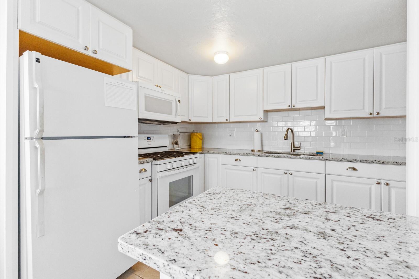 Image 32 of 36 For 5300 Gulf Drive 508