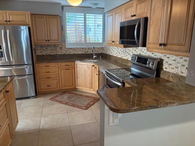 Image 34 of 34 For 737 Bayport Way D