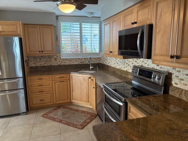 Image 7 of 18 For 737 Bayport Way D