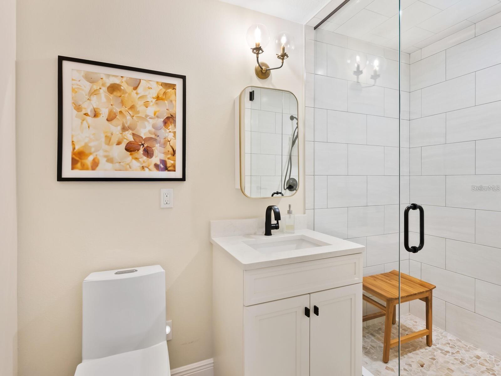 Image 17 of 28 For 555 Orange Avenue 306