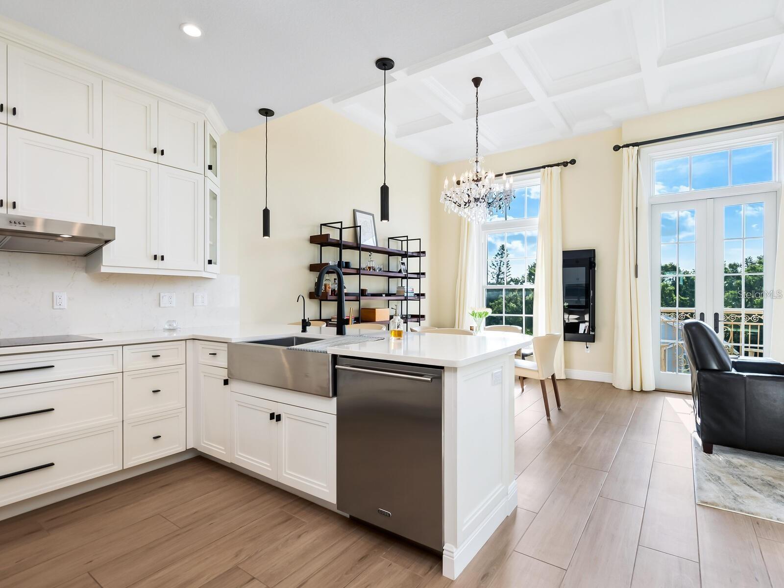 Image 8 of 28 For 555 Orange Avenue 306