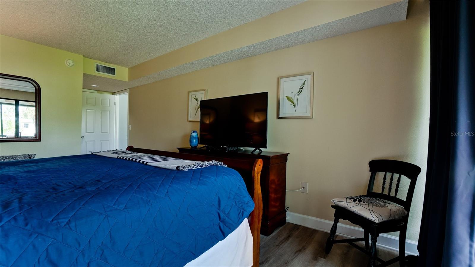 Image 21 of 48 For 3805 Bay Drive 204