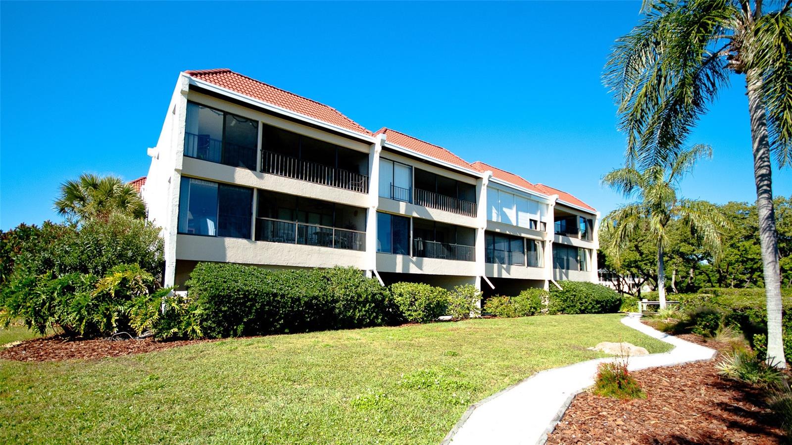 Image 42 of 48 For 3805 Bay Drive 204