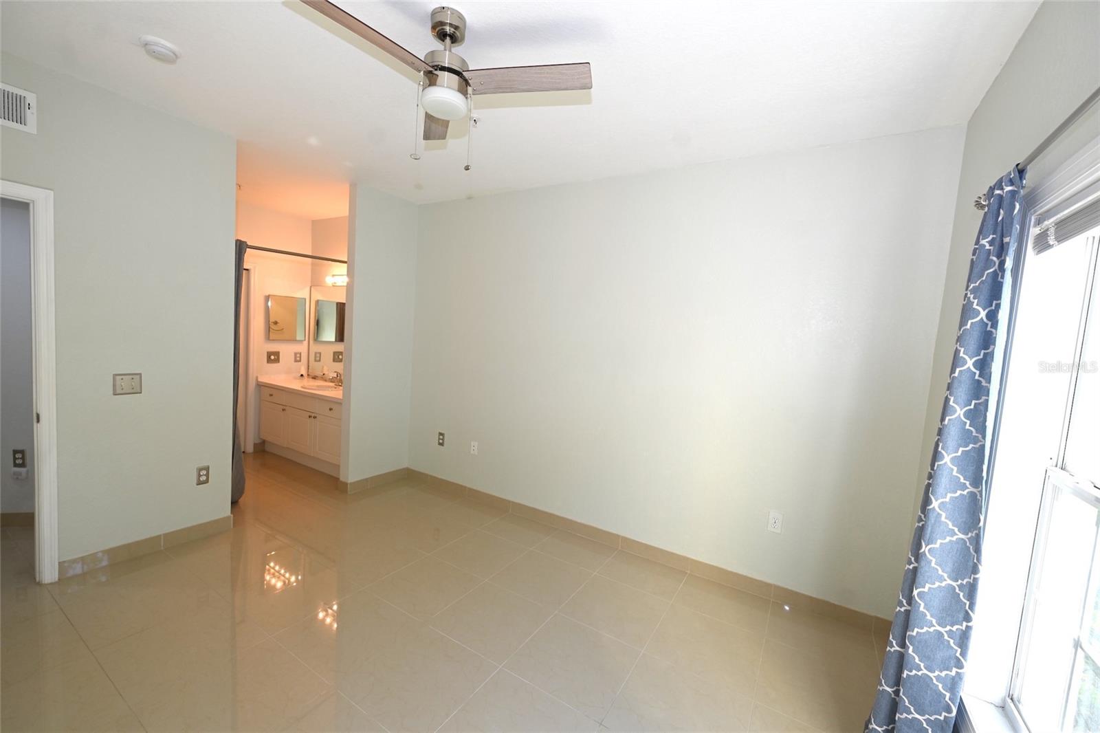 Image 20 of 34 For 5110 Northridge Road 202
