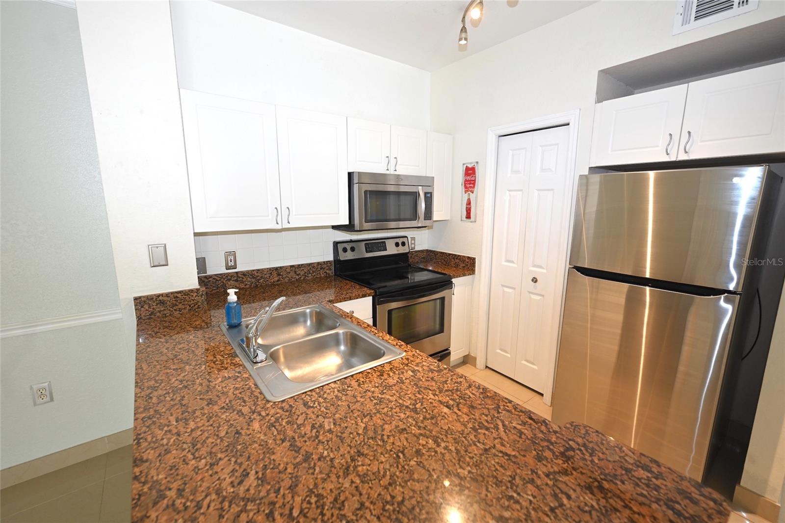 Image 8 of 34 For 5110 Northridge Road 202