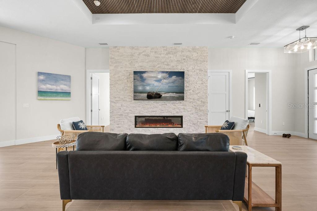 Image 12 of 62 For 16622 Liggett Circle