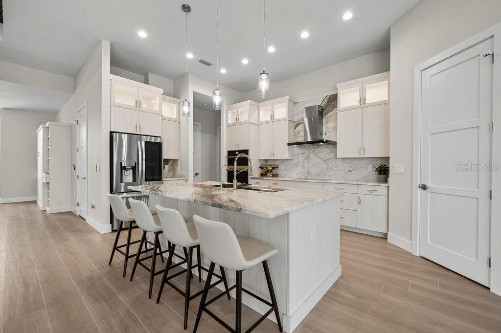 Image 14 of 62 For 16622 Liggett Circle