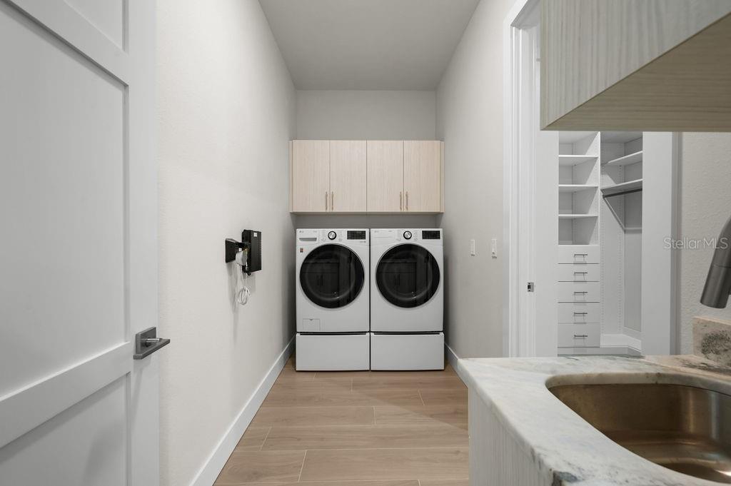 Image 29 of 62 For 16622 Liggett Circle
