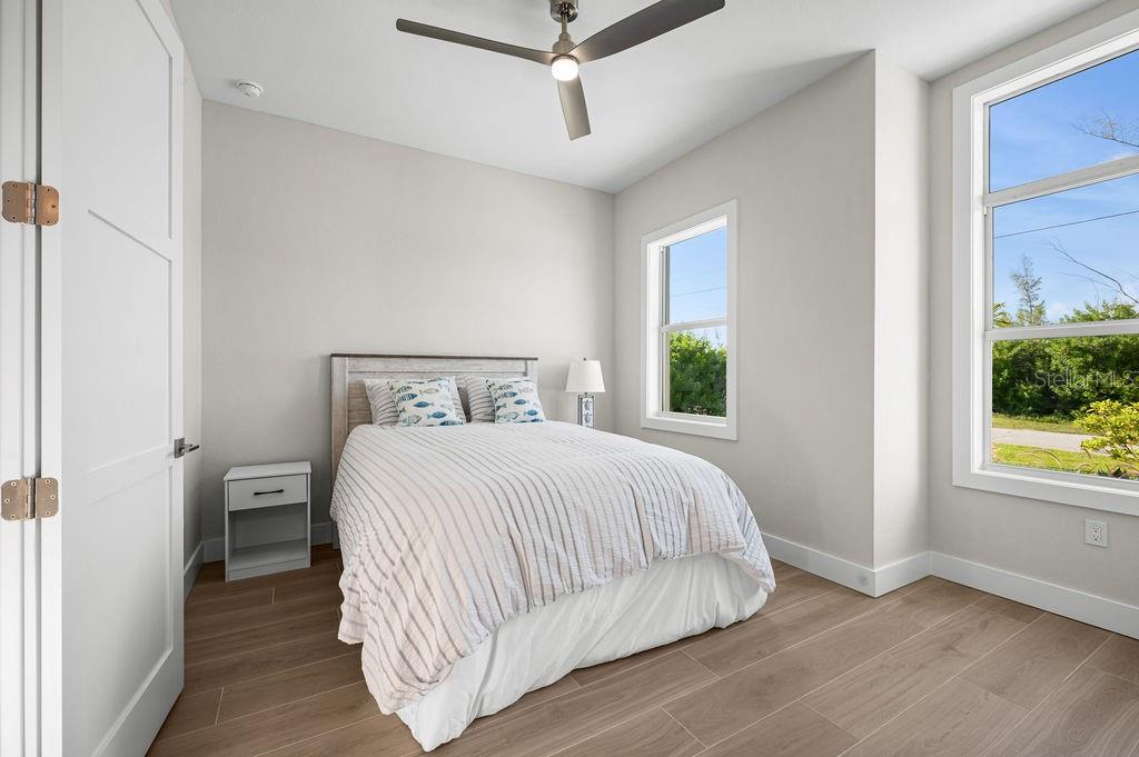 Image 32 of 62 For 16622 Liggett Circle