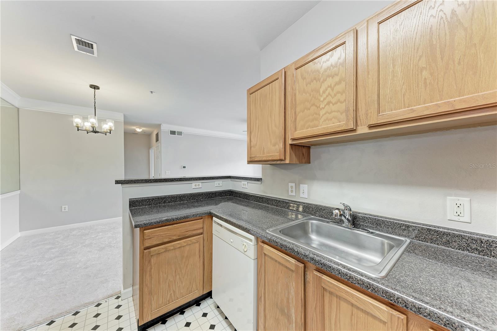 Image 17 of 37 For 4802 51st Street W 1122