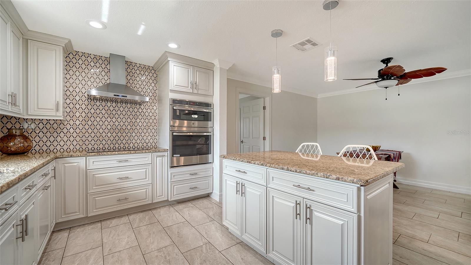 Image 13 of 66 For 3085 Goldenrod Street