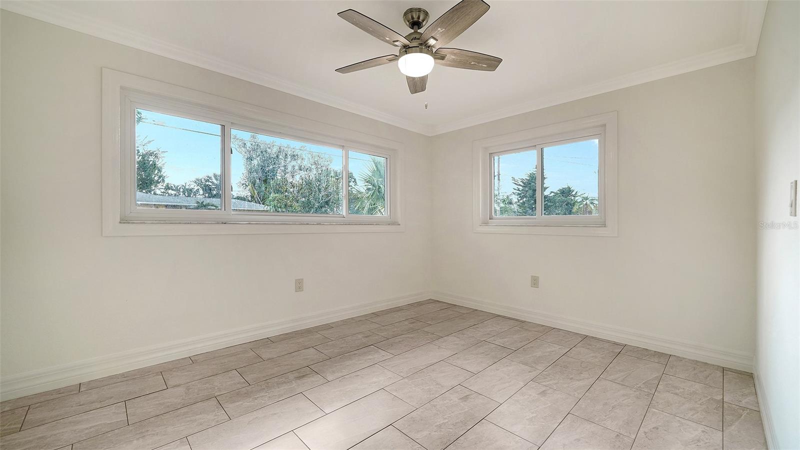 Image 16 of 66 For 3085 Goldenrod Street