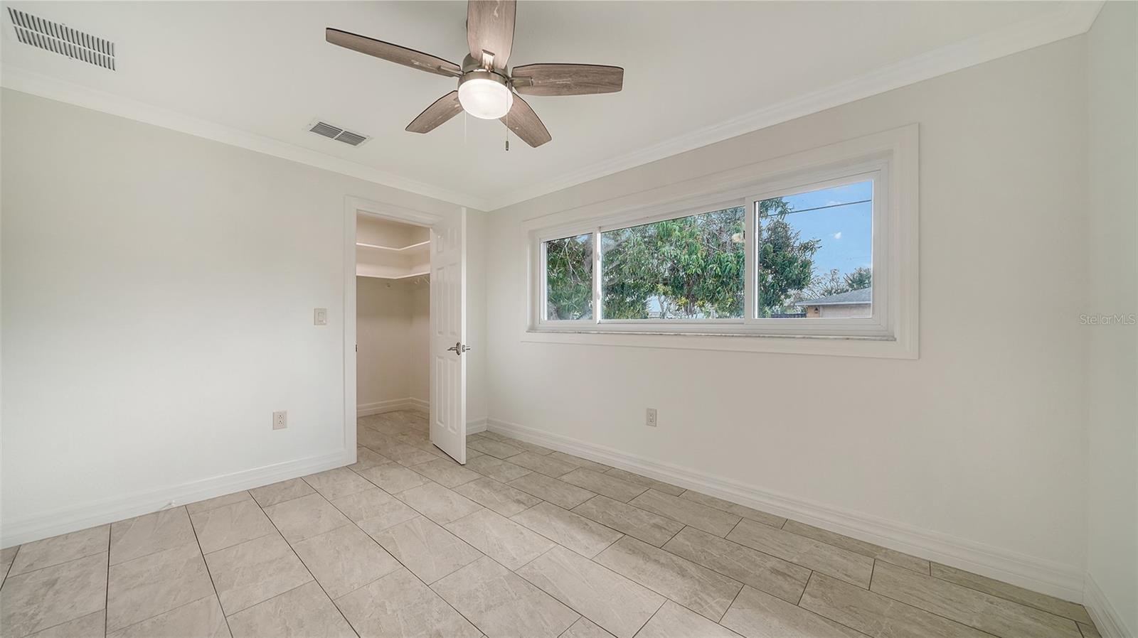Image 18 of 66 For 3085 Goldenrod Street