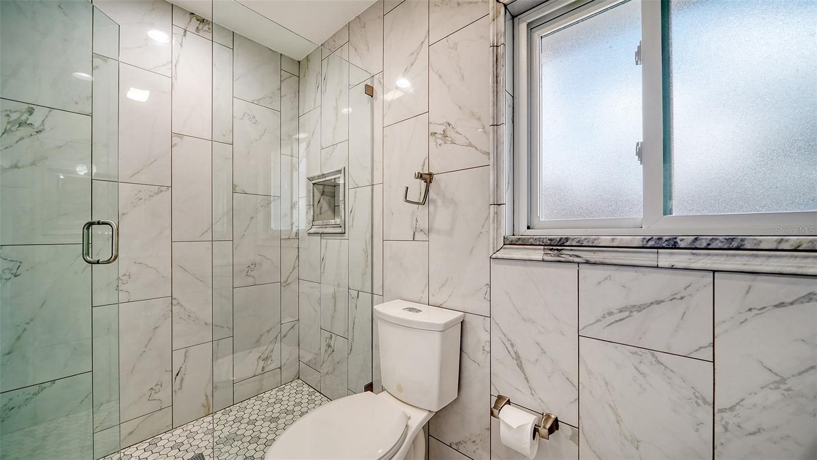 Image 21 of 66 For 3085 Goldenrod Street