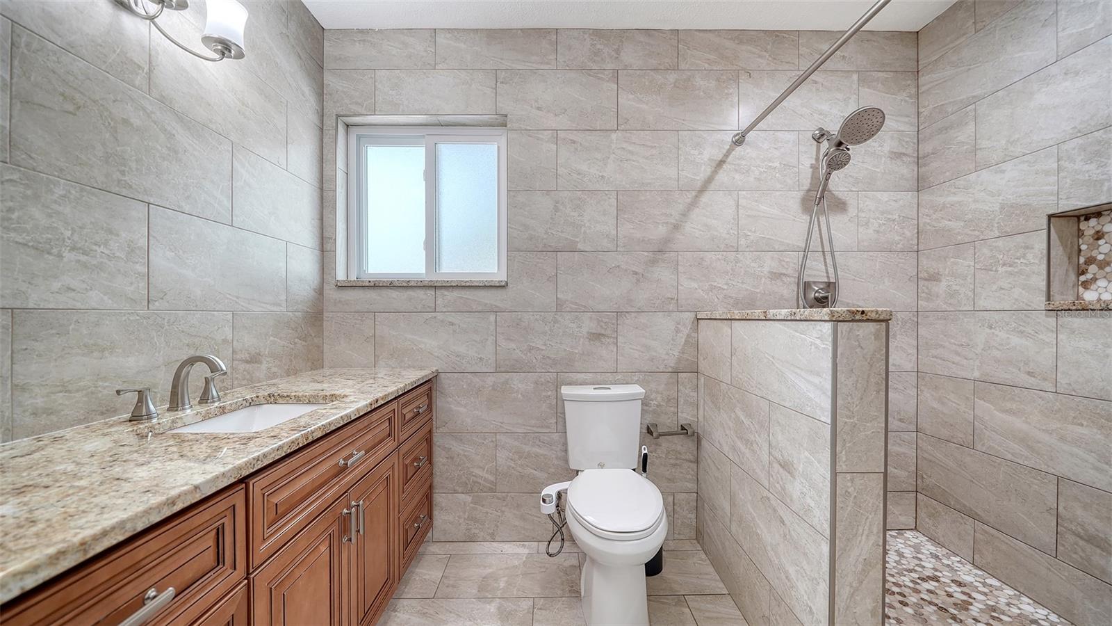 Image 33 of 66 For 3085 Goldenrod Street