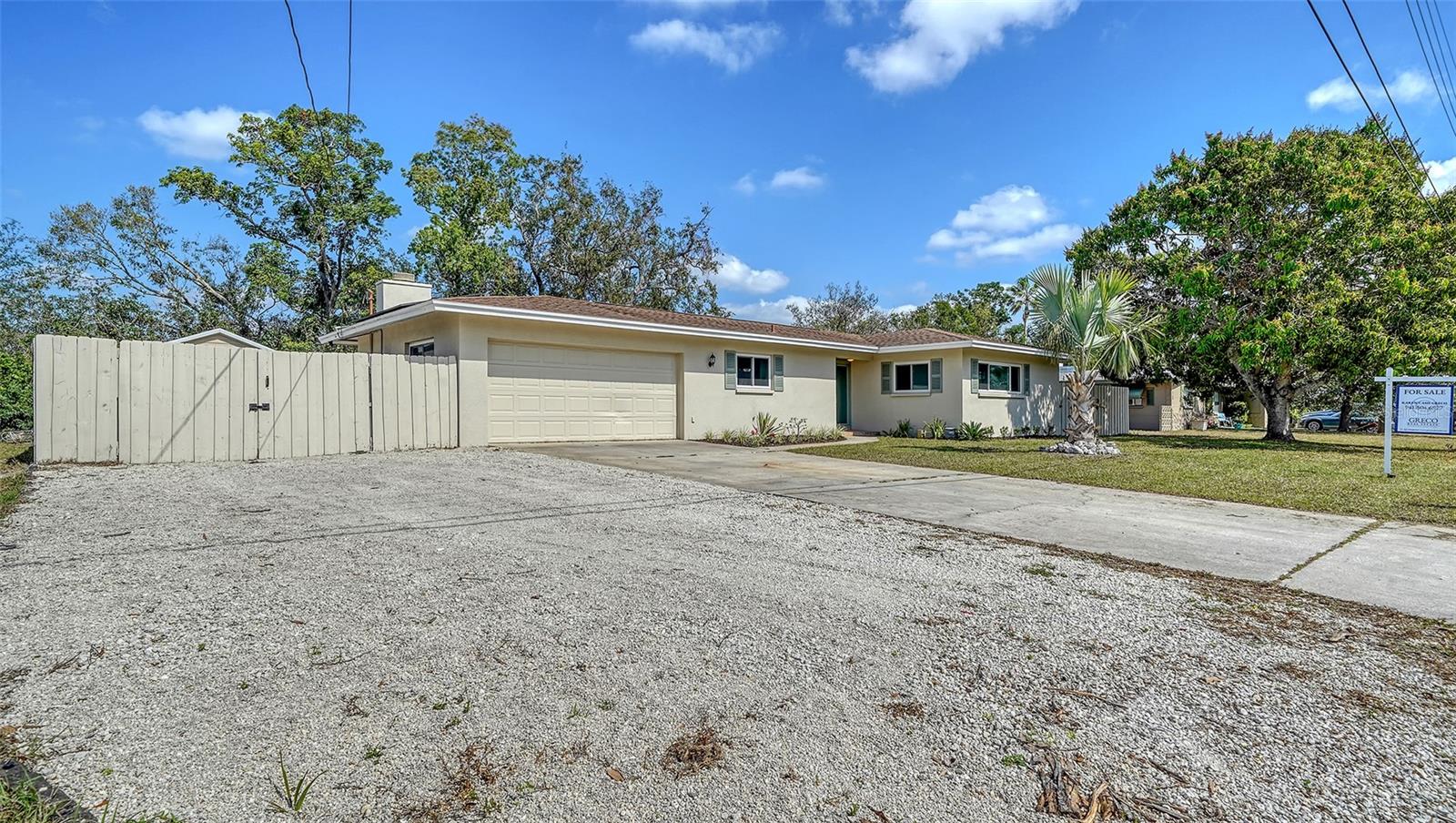 Image 46 of 66 For 3085 Goldenrod Street