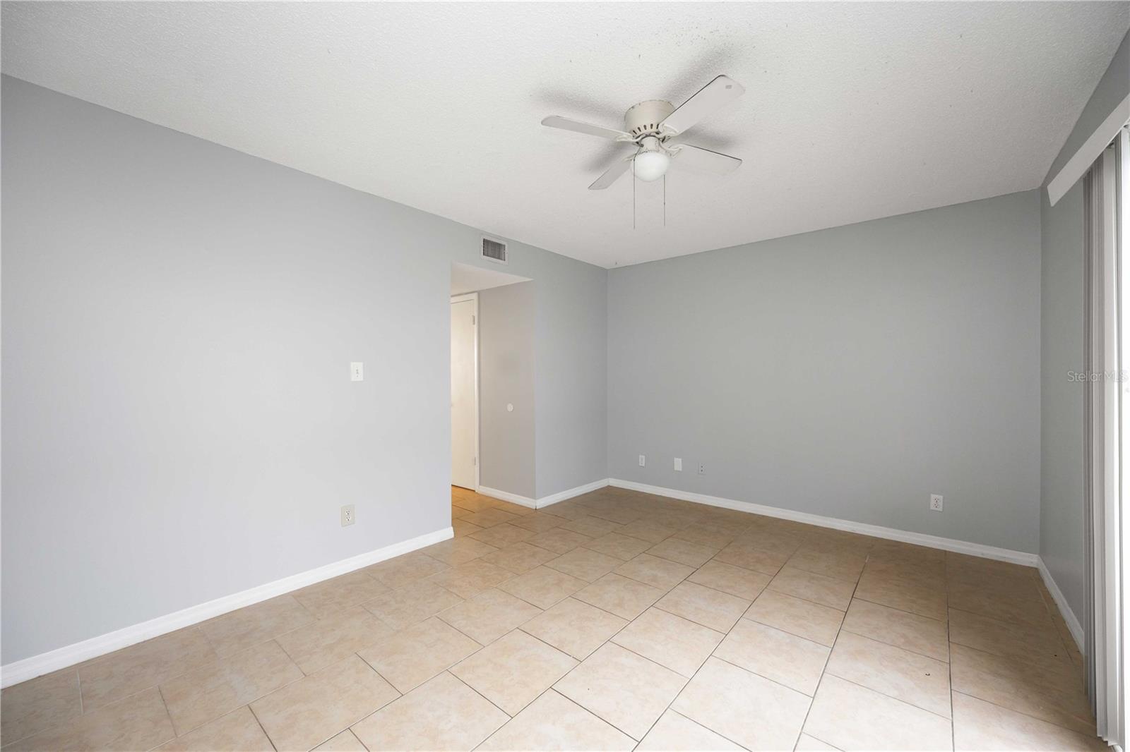 Image 11 of 30 For 4001 Beneva Road 116