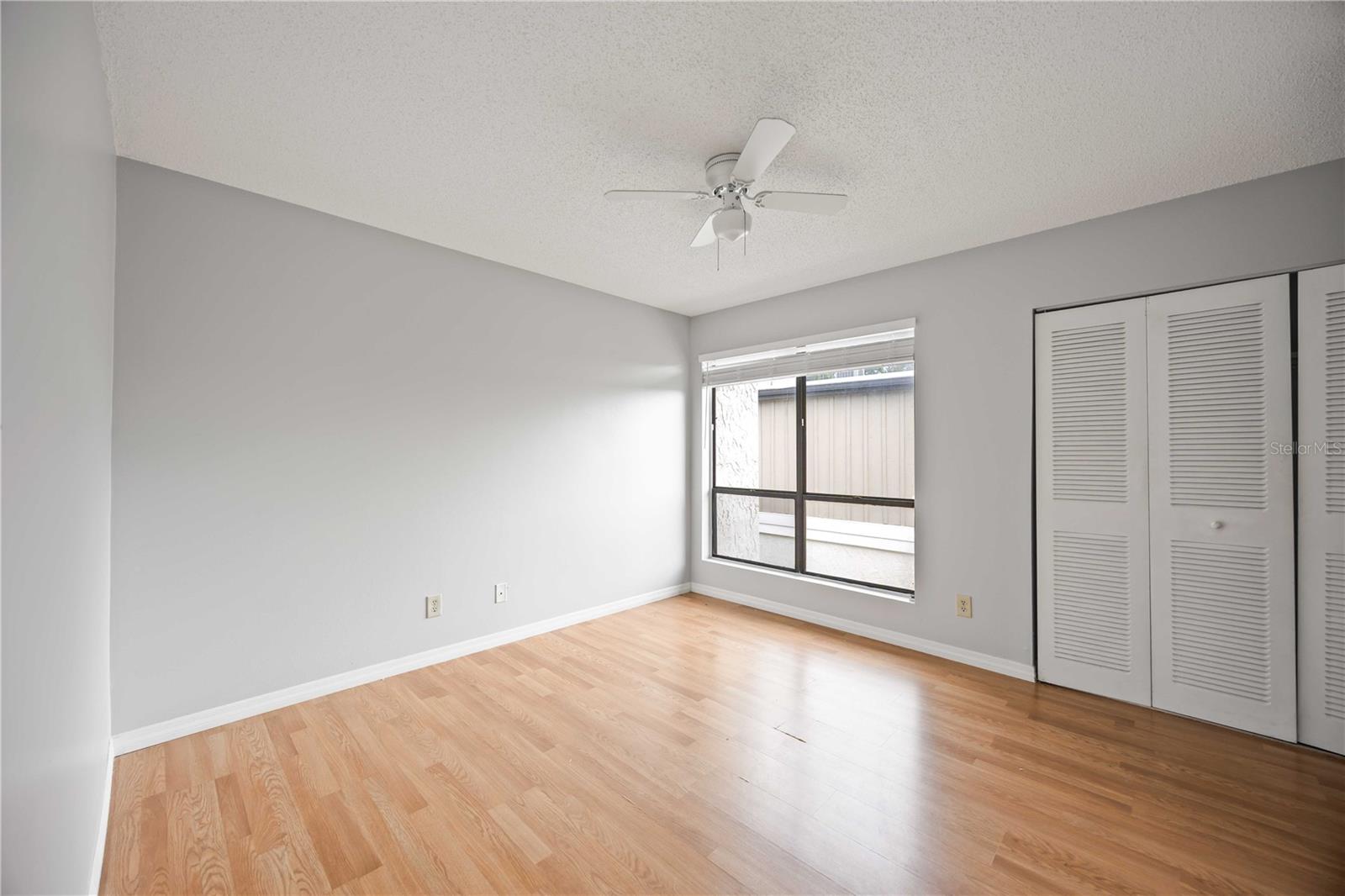 Image 13 of 30 For 4001 Beneva Road 116