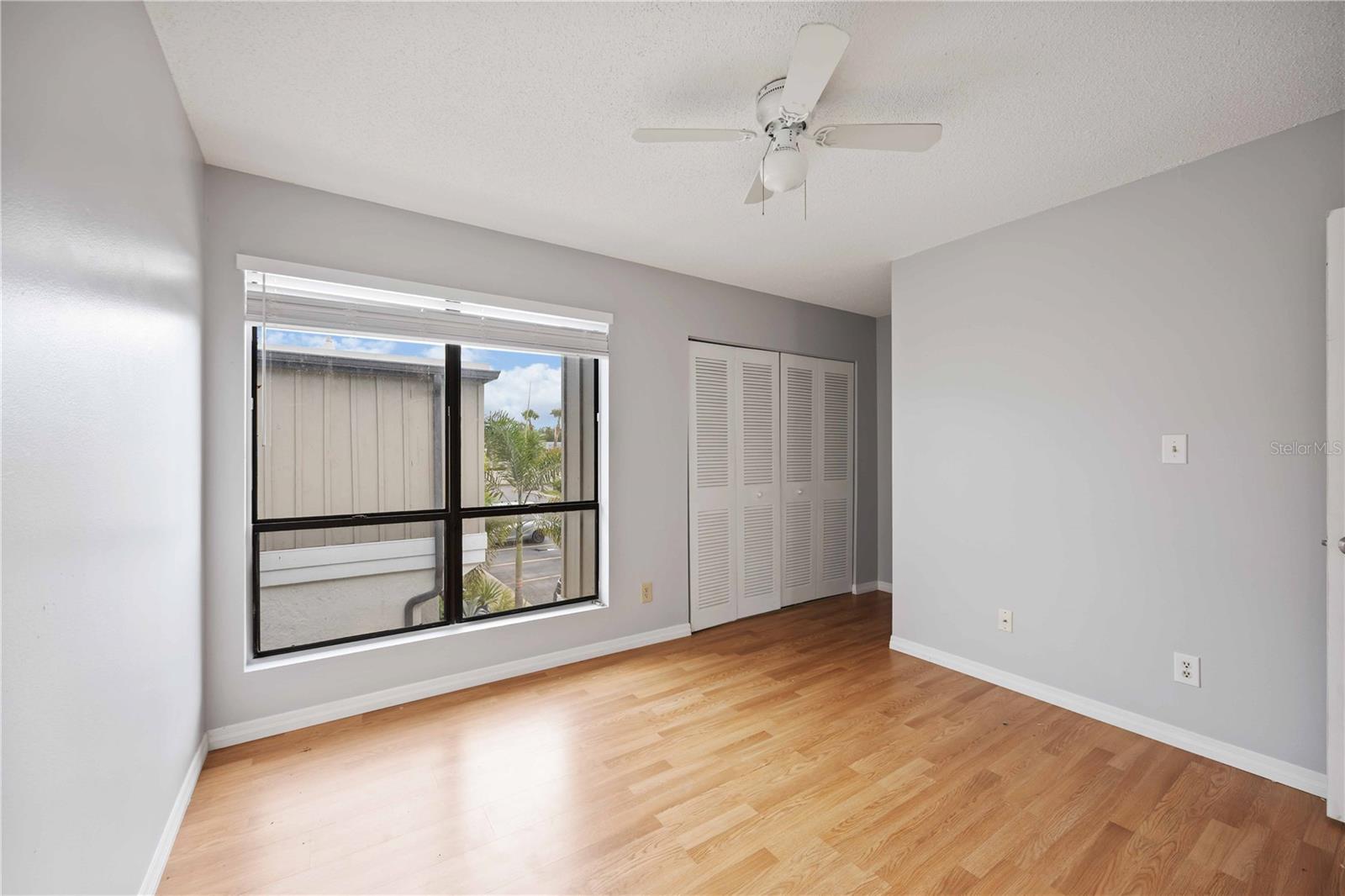 Image 15 of 30 For 4001 Beneva Road 116