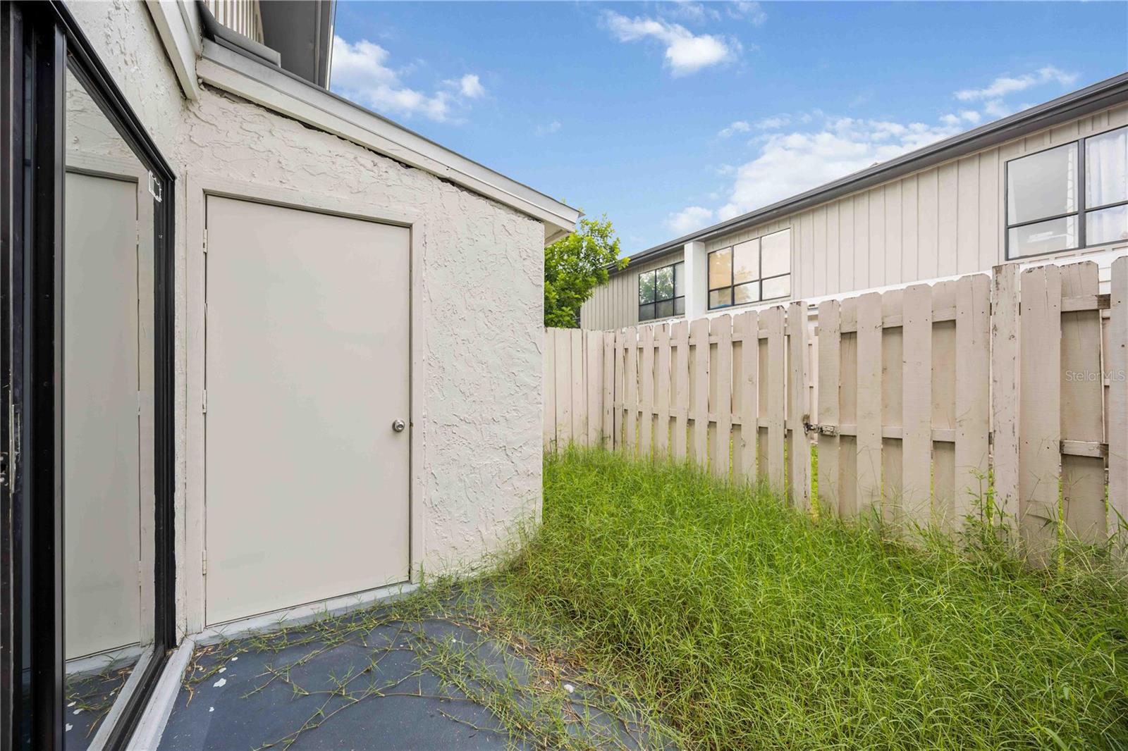 Image 20 of 30 For 4001 Beneva Road 116
