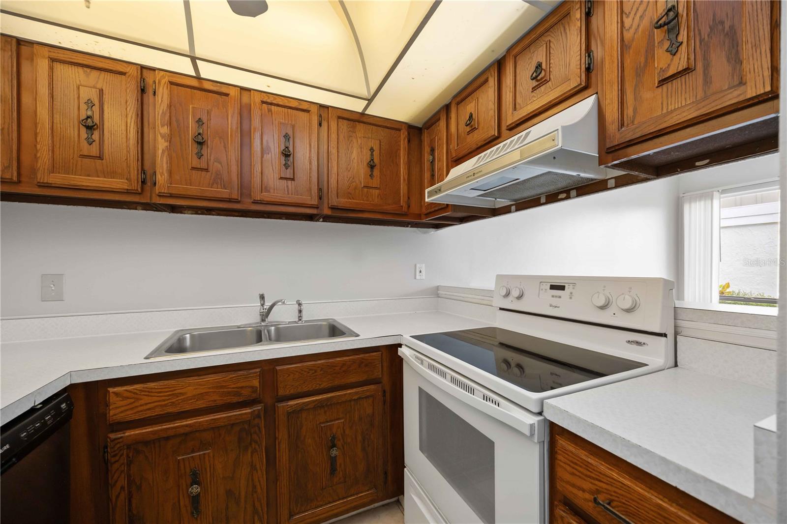 Image 7 of 30 For 4001 Beneva Road 116