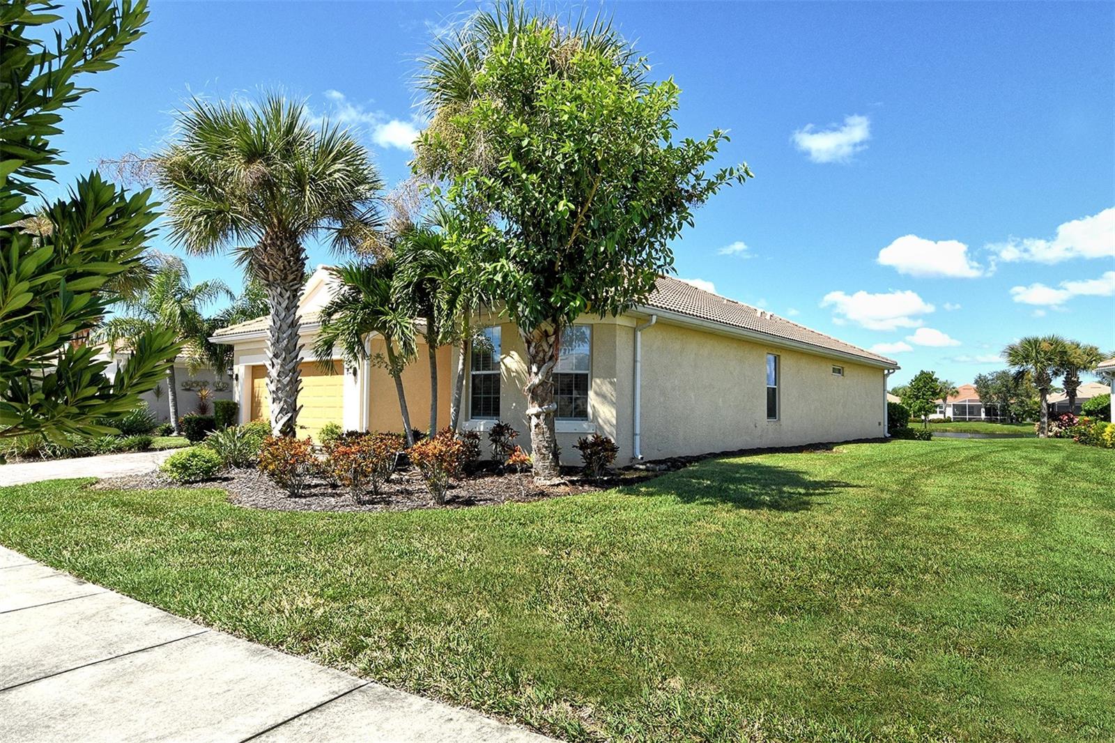 Image 53 of 90 For 19365 Rizzuto Street