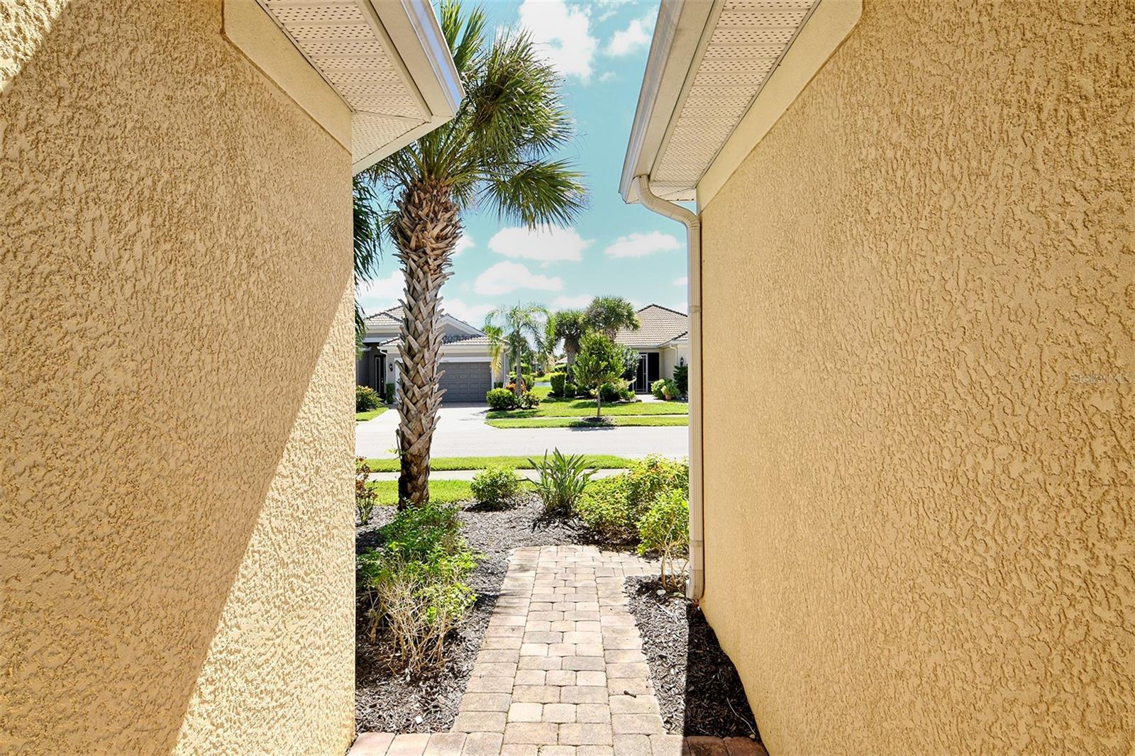 Image 54 of 90 For 19365 Rizzuto Street