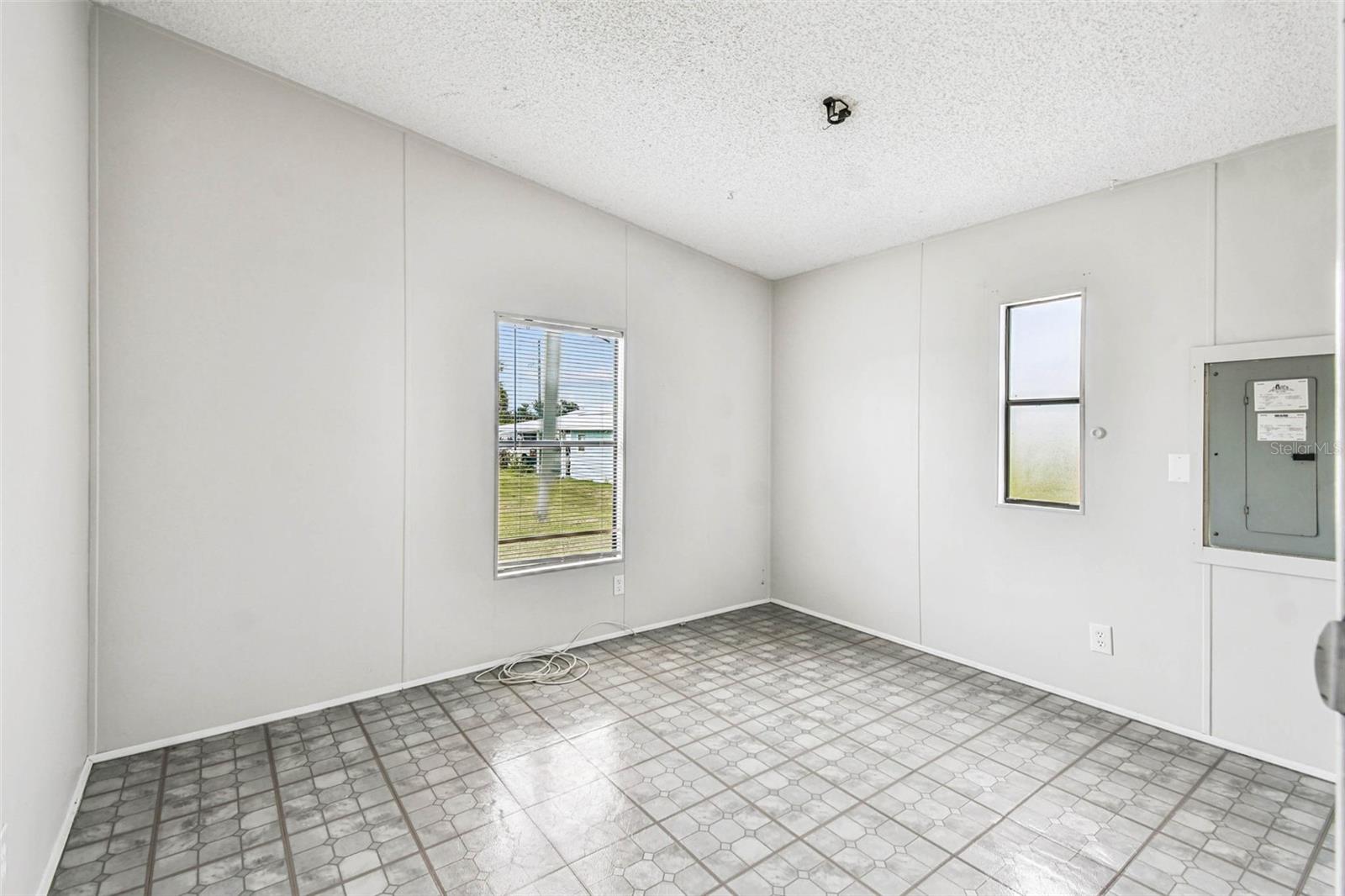 Image 25 of 44 For 6710 36th Avenue E 269