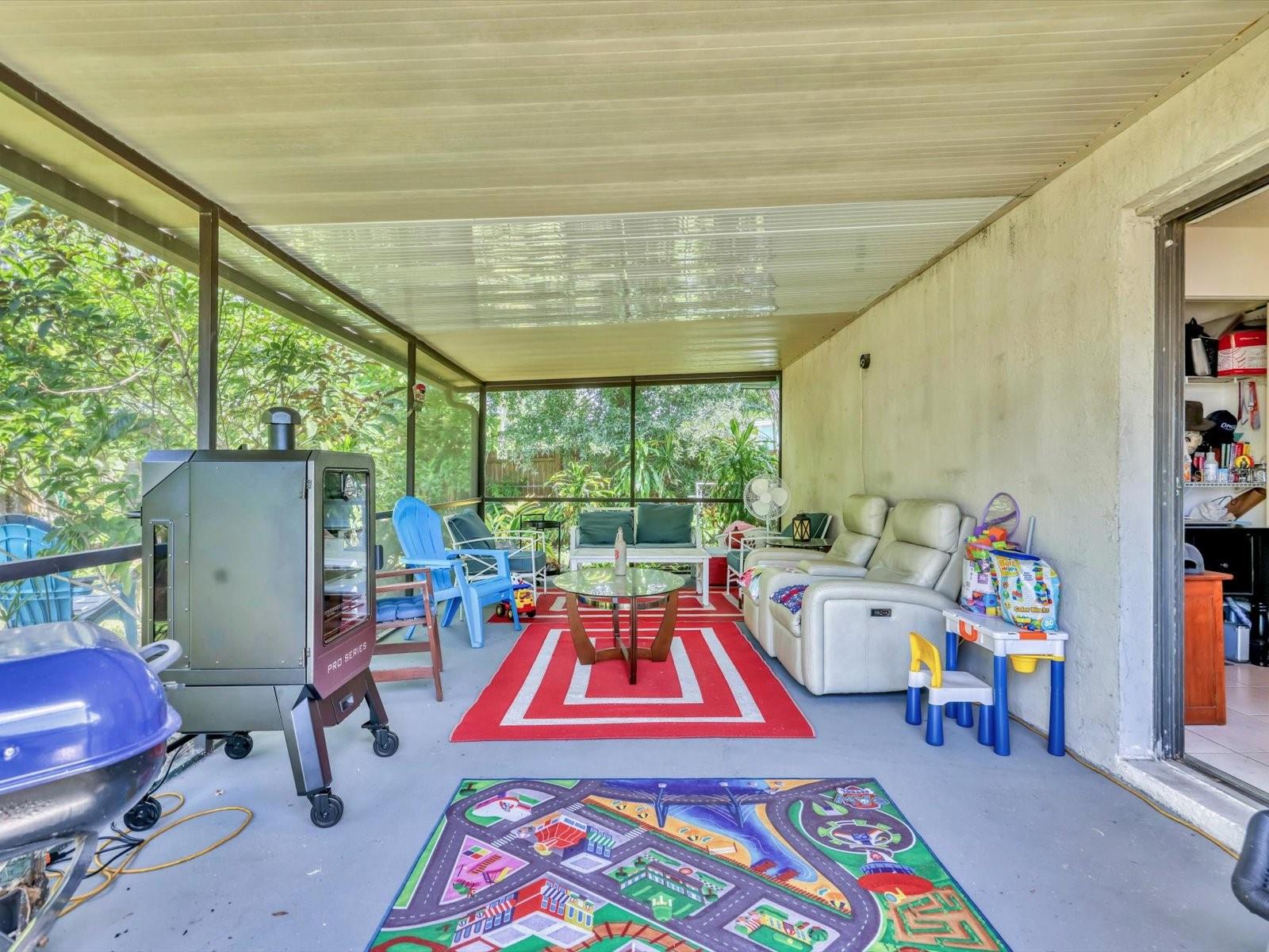 Image 21 of 26 For 1014 44th Street W
