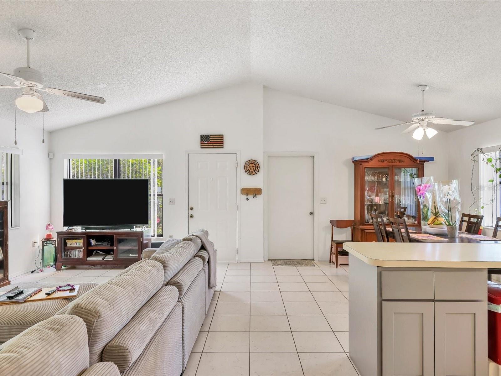 Image 3 of 26 For 1014 44th Street W