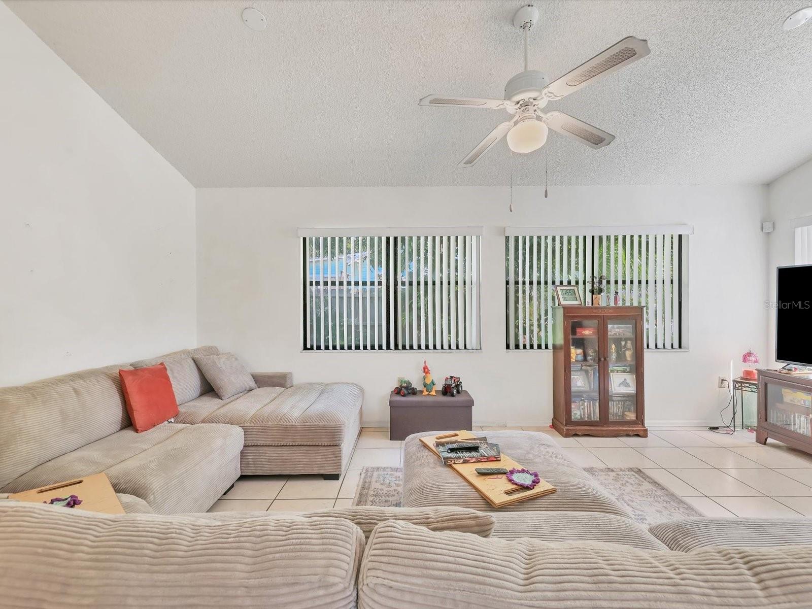 Image 5 of 26 For 1014 44th Street W