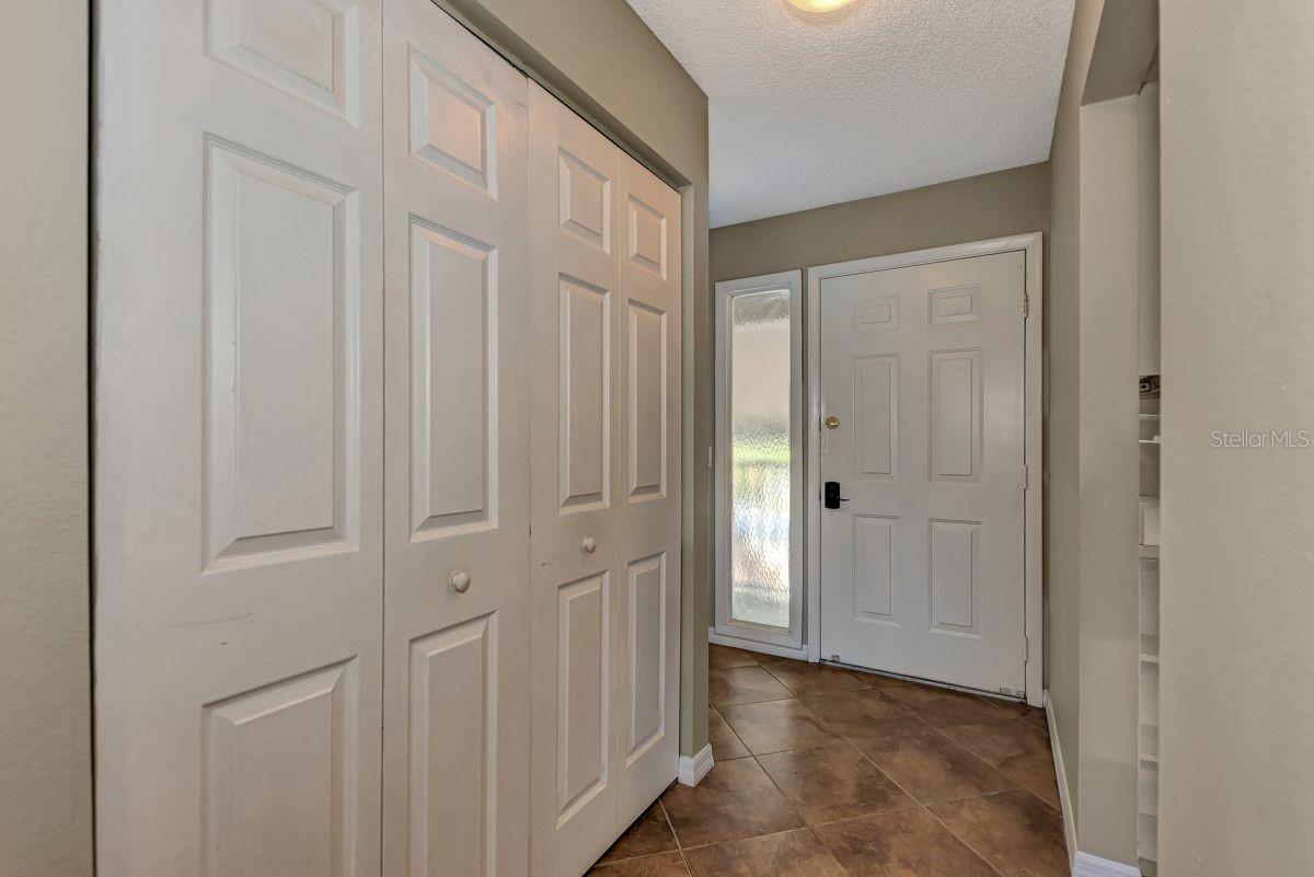 Image 19 of 23 For 5645 Summer Side Lane 40b