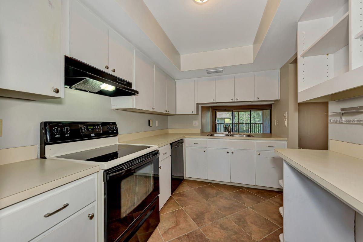 Image 9 of 23 For 5645 Summer Side Lane 40b