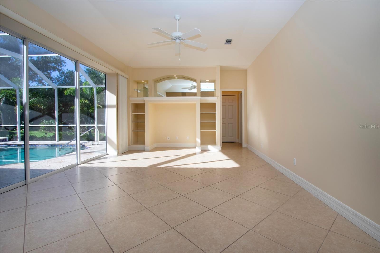 Image 16 of 20 For 7808 Crest Hammock Way