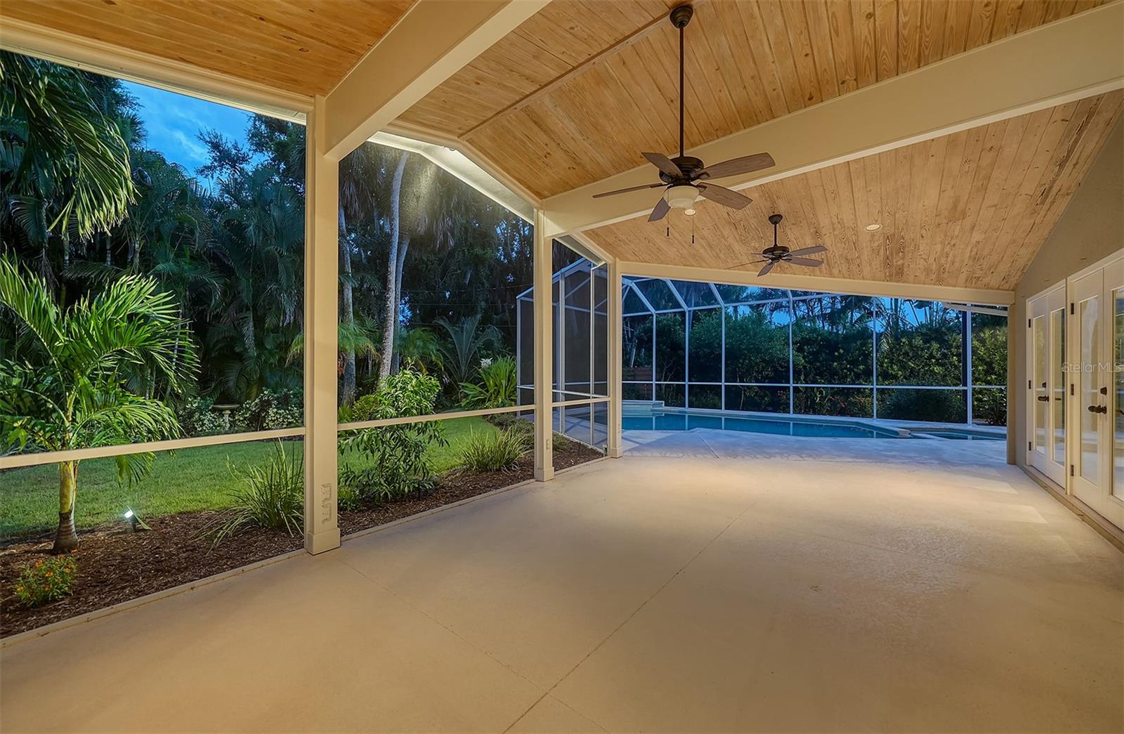 Image 33 of 45 For 734 Indian Beach Circle