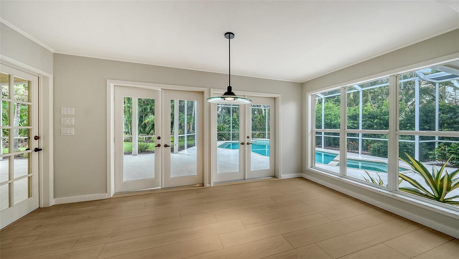 Image 9 of 45 For 734 Indian Beach Circle