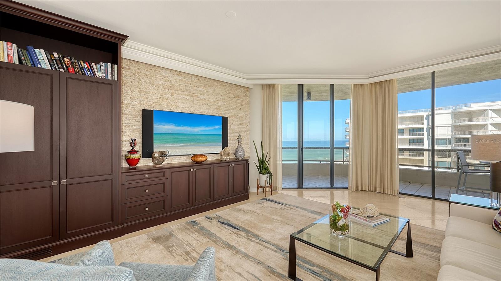 Image 16 of 67 For 435 L Ambiance Drive L707