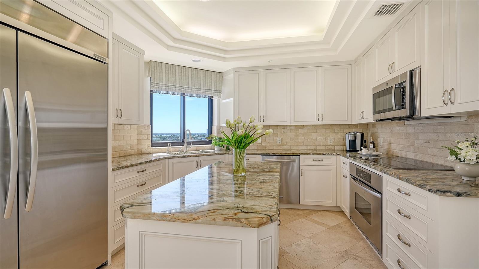 Image 25 of 67 For 435 L Ambiance Drive L707