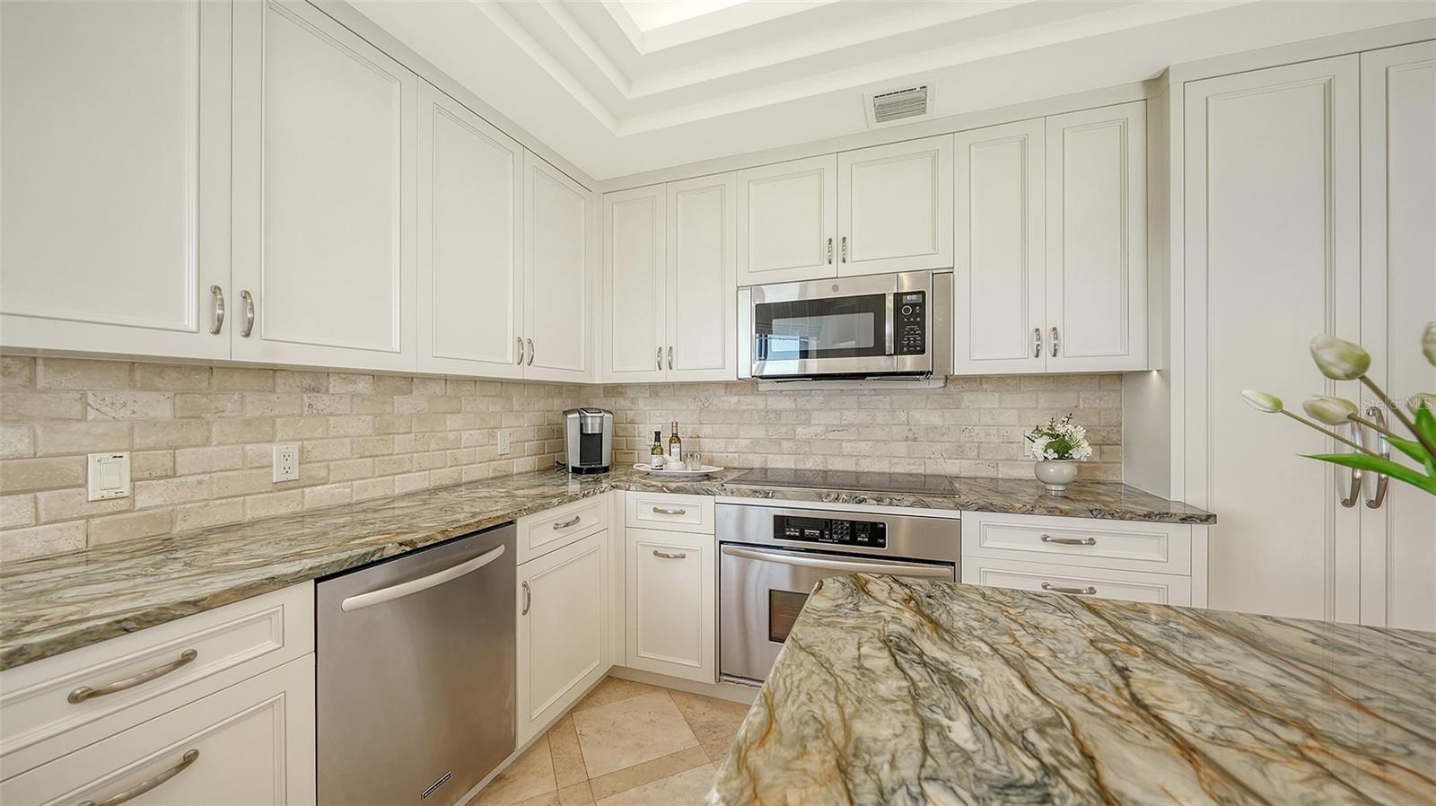 Image 29 of 67 For 435 L Ambiance Drive L707
