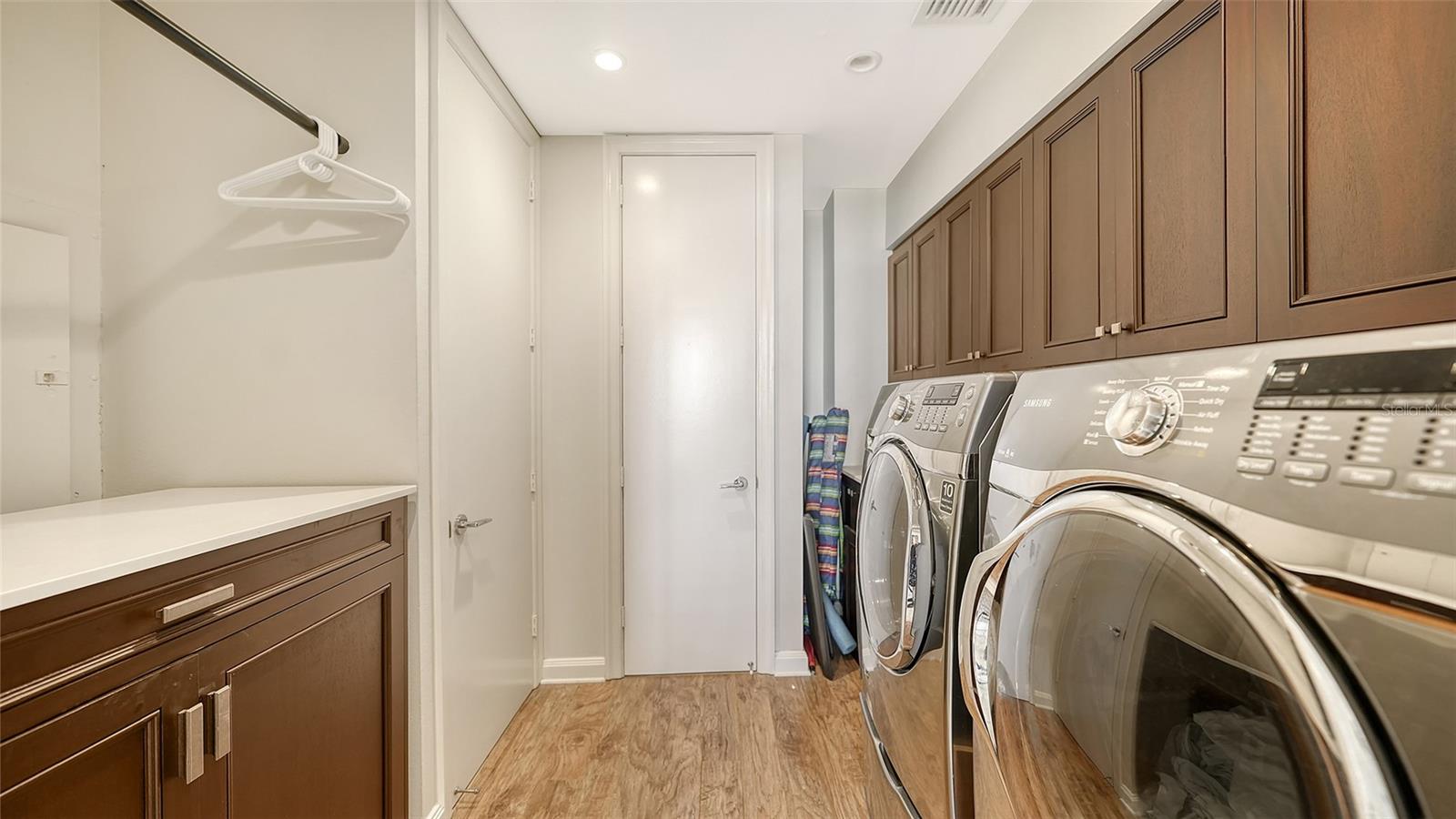 Image 43 of 67 For 435 L Ambiance Drive L707