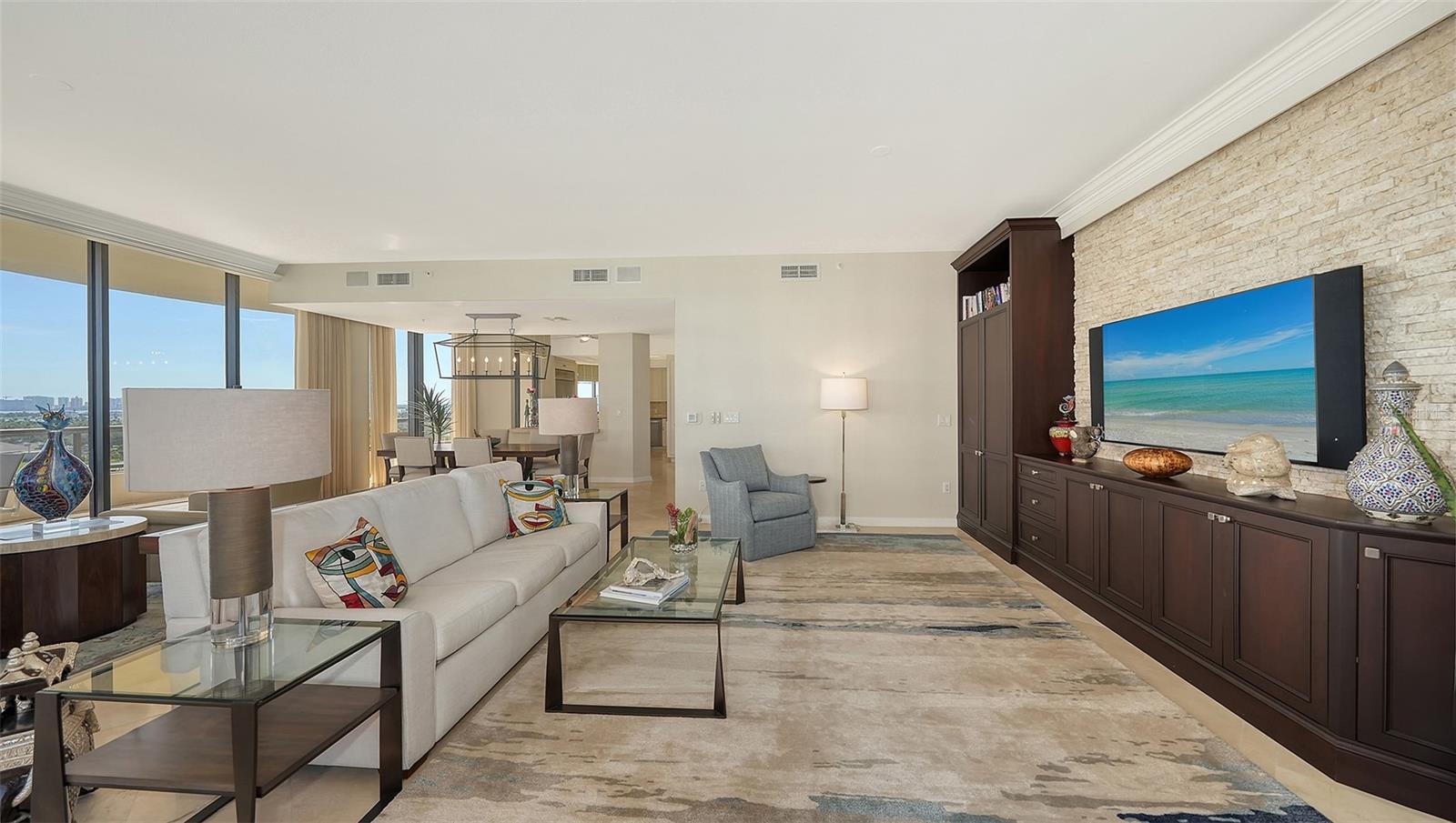 Image 7 of 67 For 435 L Ambiance Drive L707