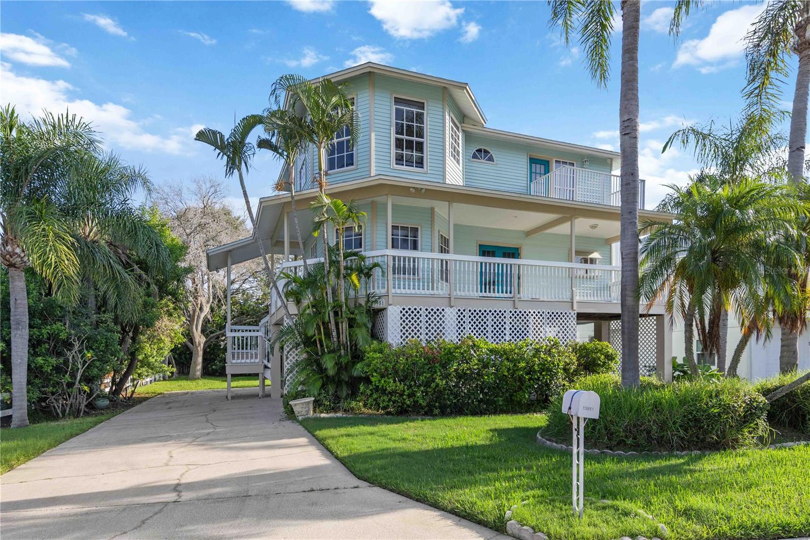 Details for 13951 Harbor View Drive, SEMINOLE, FL 33776