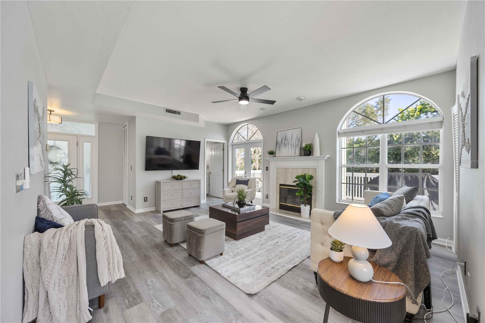 Image 11 of 66 For 13951 Harbor View Drive