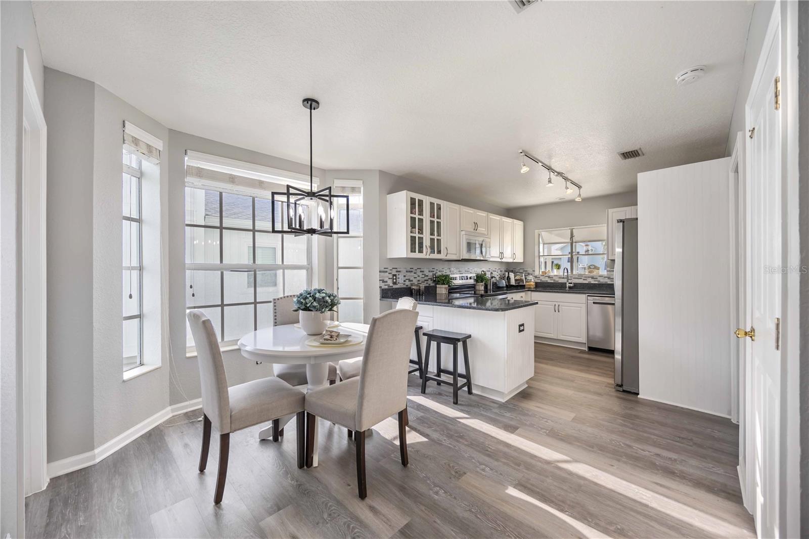 Image 15 of 66 For 13951 Harbor View Drive