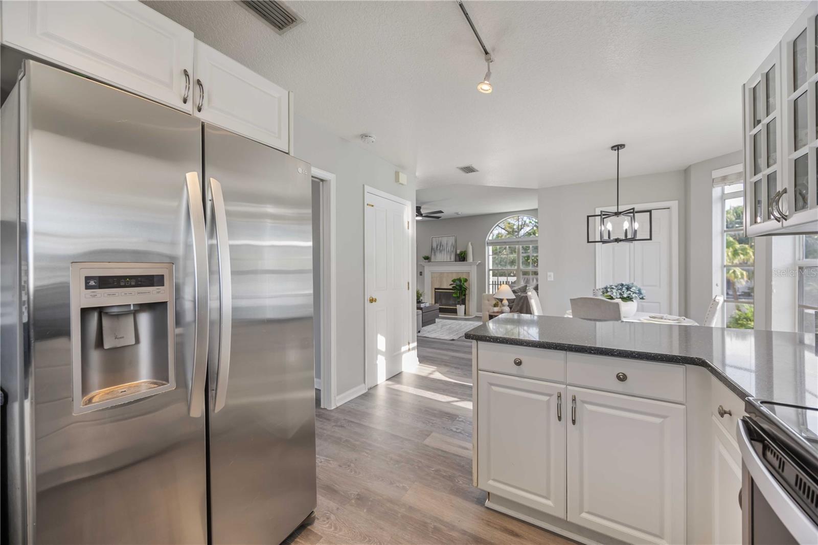 Image 23 of 66 For 13951 Harbor View Drive