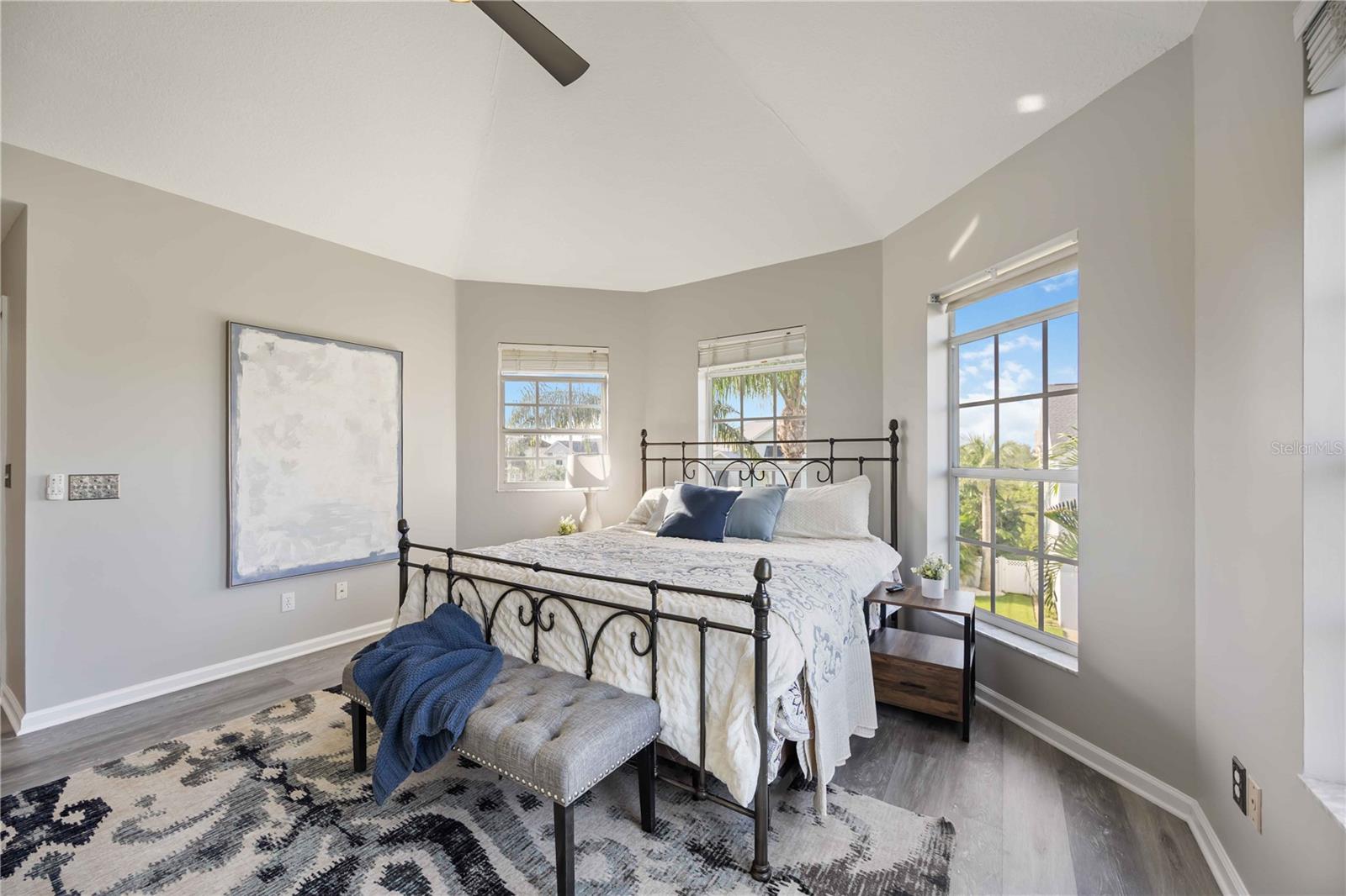 Image 33 of 66 For 13951 Harbor View Drive