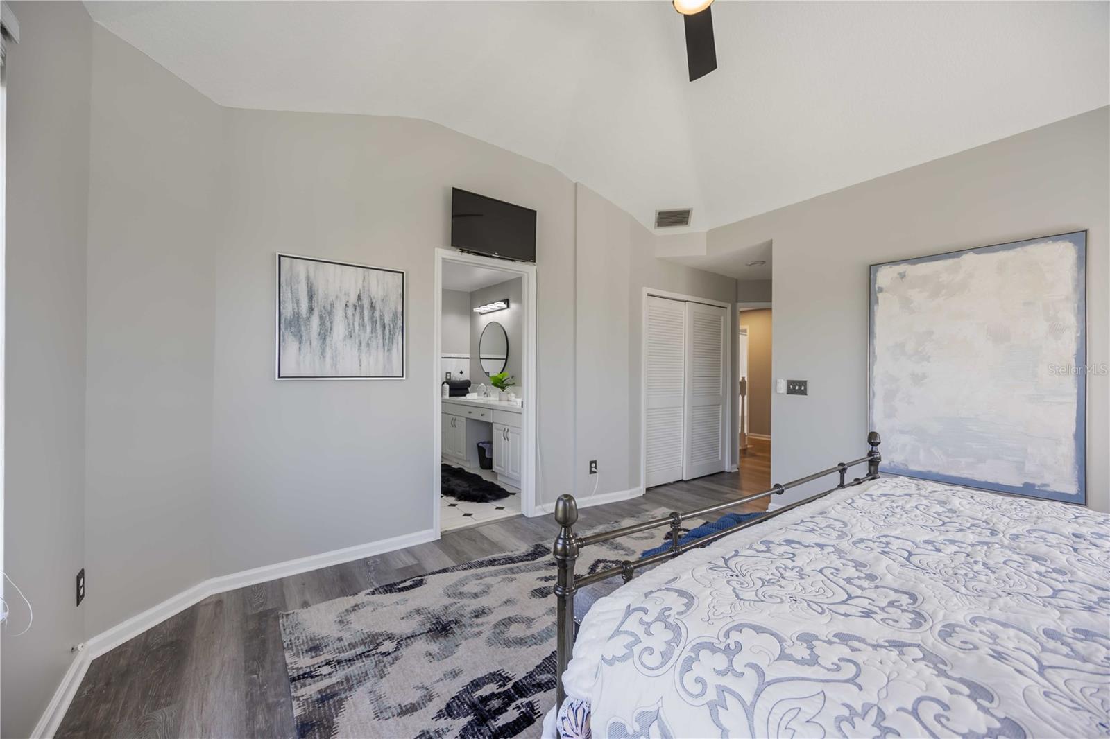 Image 34 of 66 For 13951 Harbor View Drive